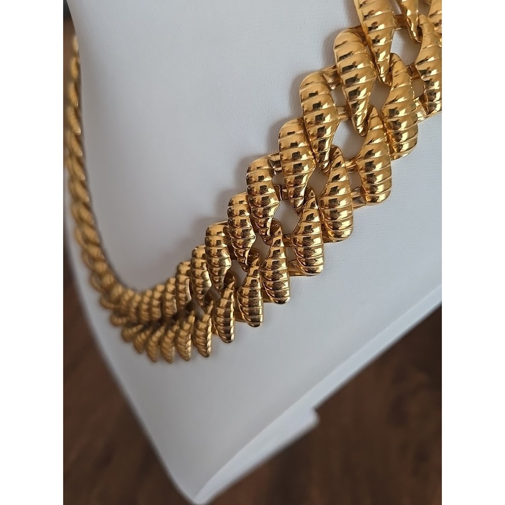 VTG Napier Gold Tone Statement Bib Necklace Ribbed 18" Link Bold/Beautiful EUC - Picture 4 of 10